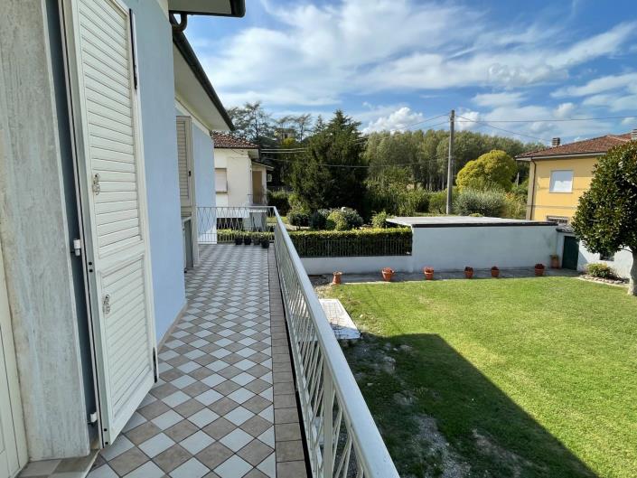 Image No.18-4 Bed Villa for sale