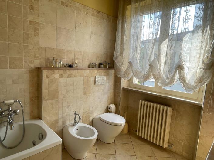 Image No.28-4 Bed Villa for sale