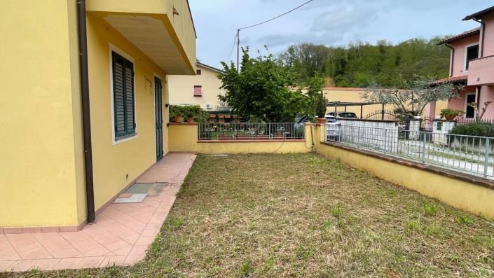 Image No.12-3 Bed Semi-Detached for sale