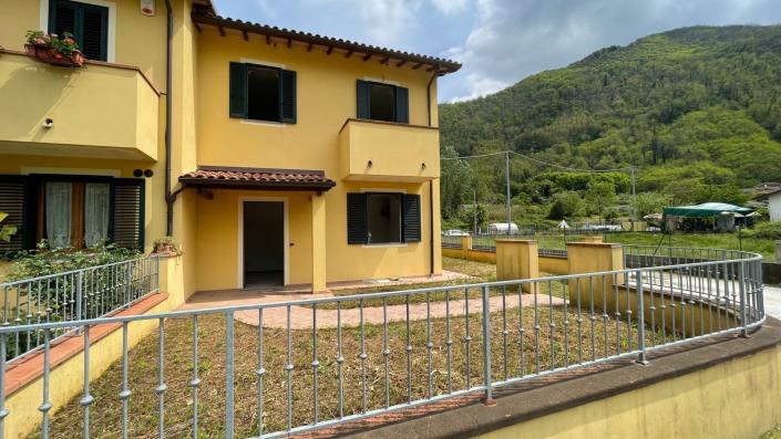 Image No.25-3 Bed Semi-Detached for sale