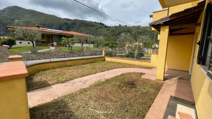 Image No.27-3 Bed Semi-Detached for sale