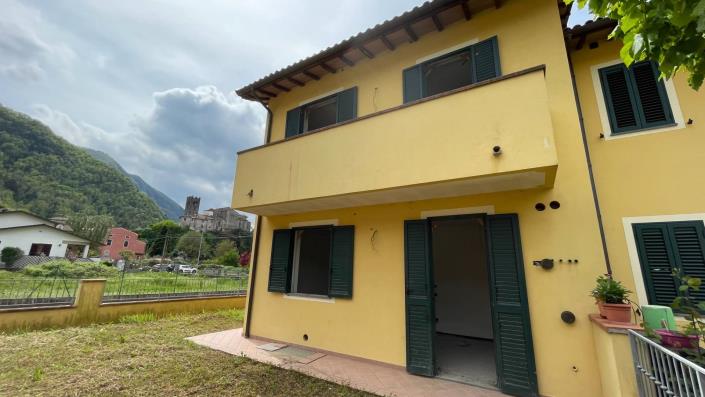 Image No.32-3 Bed Semi-Detached for sale