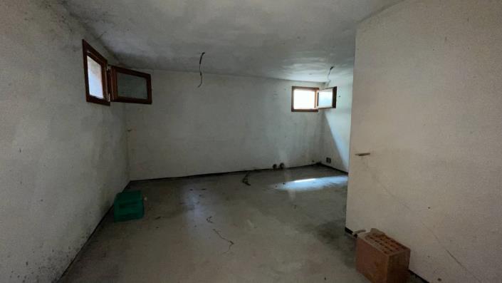 Image No.52-3 Bed Semi-Detached for sale