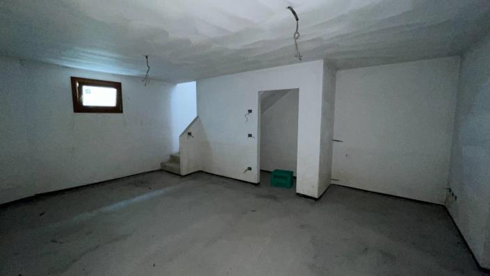 Image No.58-3 Bed Semi-Detached for sale