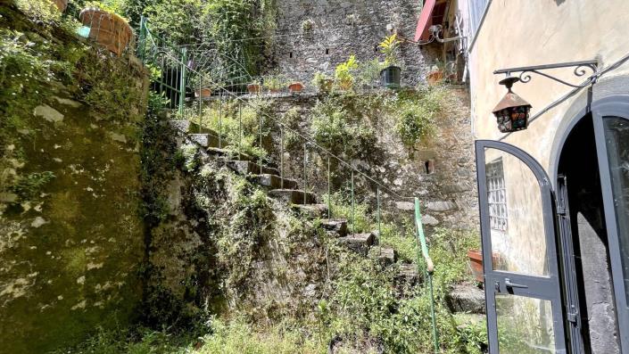 Image No.33-2 Bed Apartment for sale