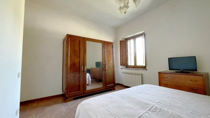 Image No.20-2 Bed Apartment for sale