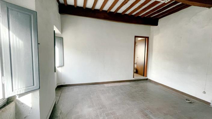 Image No.20-3 Bed Apartment for sale