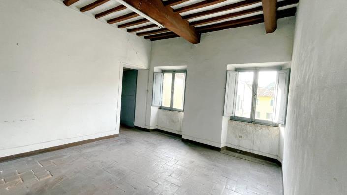 Image No.24-3 Bed Apartment for sale