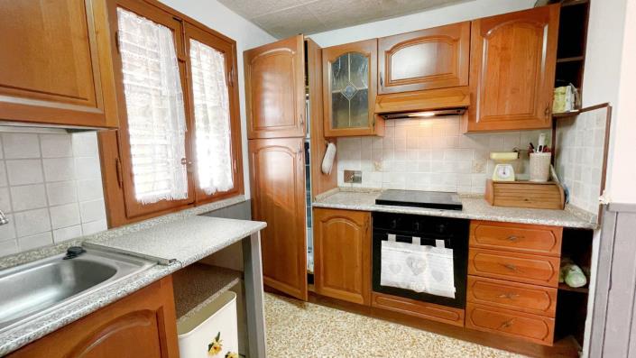 Image No.21-4 Bed Townhouse for sale