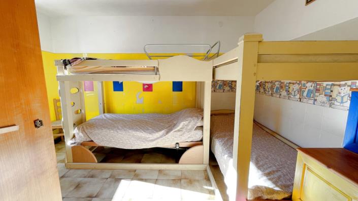 Image No.38-4 Bed Townhouse for sale