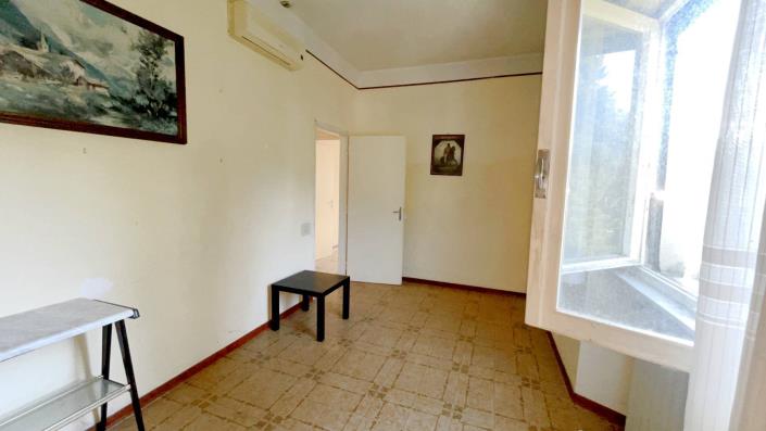 Image No.24-2 Bed Apartment for sale