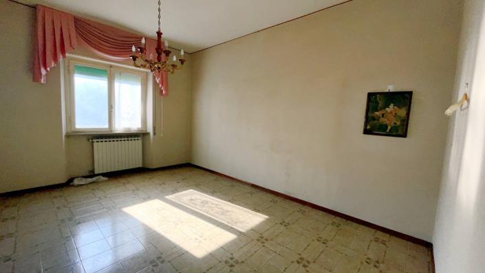 Image No.26-2 Bed Apartment for sale