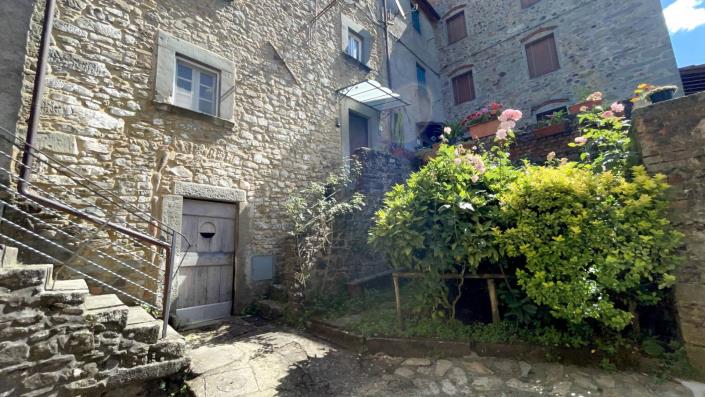 Image No.38-Maison de ville de 3 chambres à vendre à Bagni di Lucca