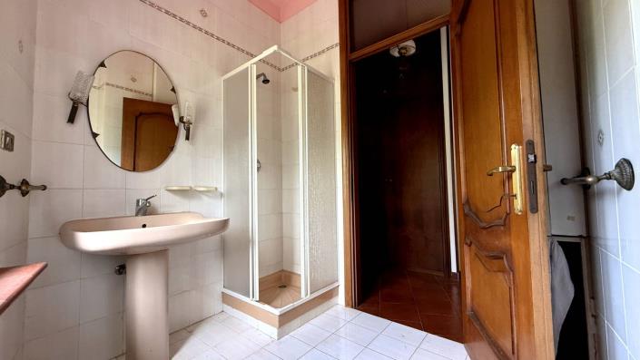 Image No.15-Maison de campagne de 2 chambres à vendre à Lucca