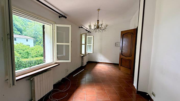 Image No.21-Maison de campagne de 2 chambres à vendre à Lucca