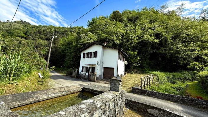 Image No.43-Maison de campagne de 2 chambres à vendre à Lucca