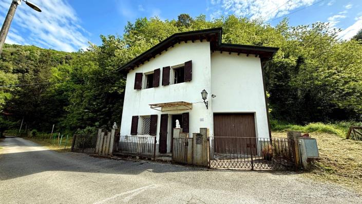 Image No.44-Maison de campagne de 2 chambres à vendre à Lucca