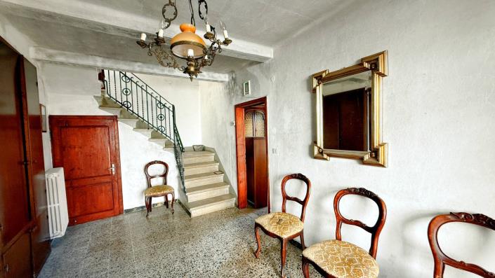 Image No.8-2 Bed Semi-Detached for sale