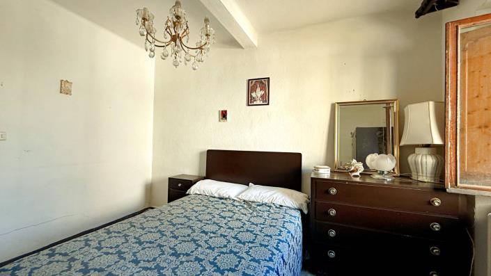 Image No.41-2 Bed Semi-Detached for sale