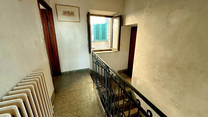 Image No.53-2 Bed Semi-Detached for sale