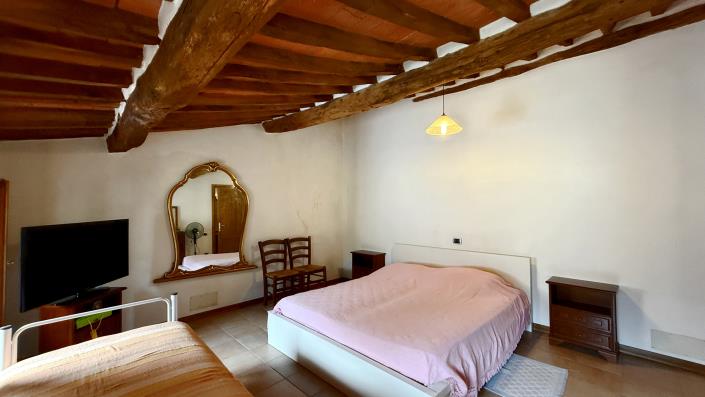 Image No.21-2 Bed Townhouse for sale