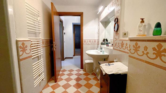 Image No.5-Appartement de 2 chambres à vendre à Castelnuovo di Garfagnana