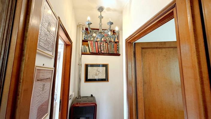 Image No.13-2 Bed Semi-Detached for sale