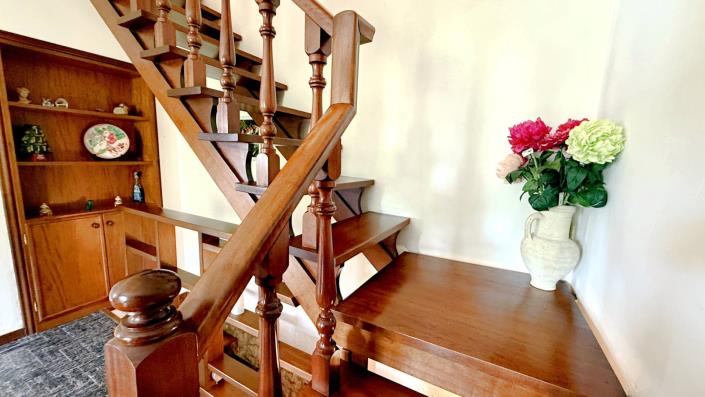 Image No.19-2 Bed Semi-Detached for sale