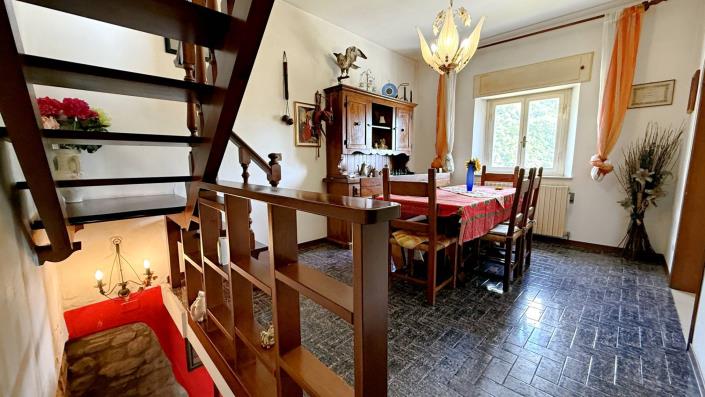 Image No.40-2 Bed Semi-Detached for sale