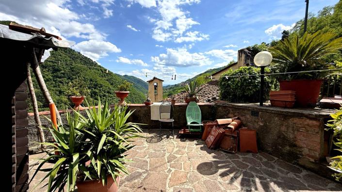 Image No.51-2 Bed Semi-Detached for sale