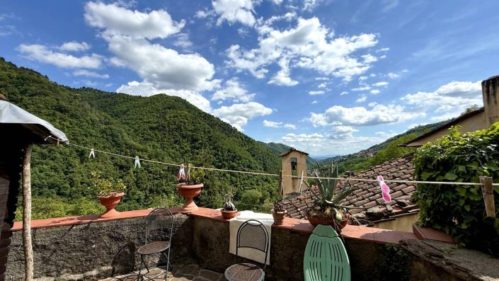 Image No.2-2 Bed Semi-Detached for sale