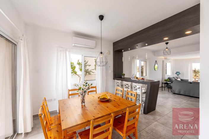 Image No.11-3 Bed Villa for sale