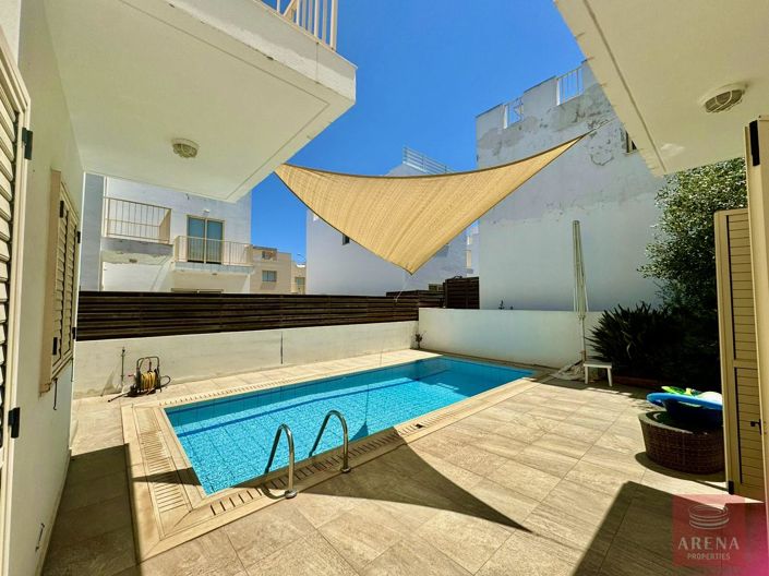 Image No.3-Villa de 3 chambres à vendre à Famagusta