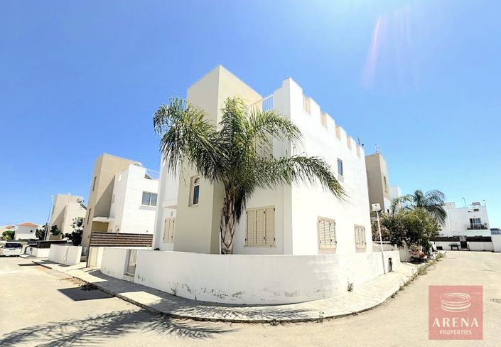 Image No.5-Villa de 3 chambres à vendre à Famagusta