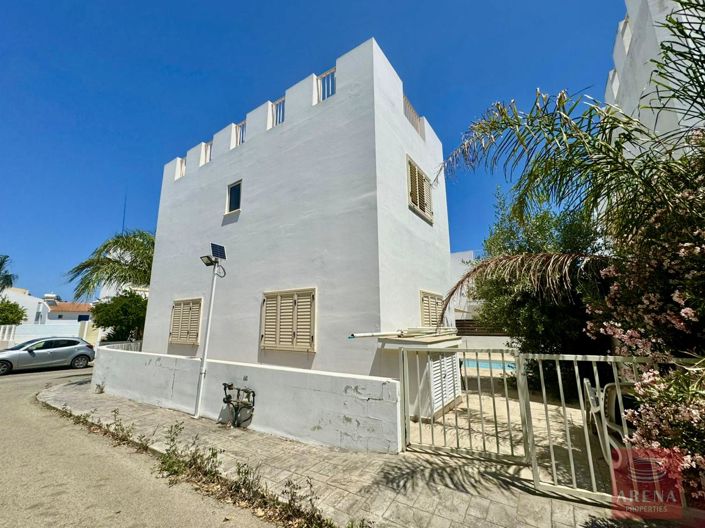 Image No.6-Villa de 3 chambres à vendre à Famagusta