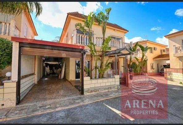 Image No.2-Villa de 3 chambres à vendre à Famagusta