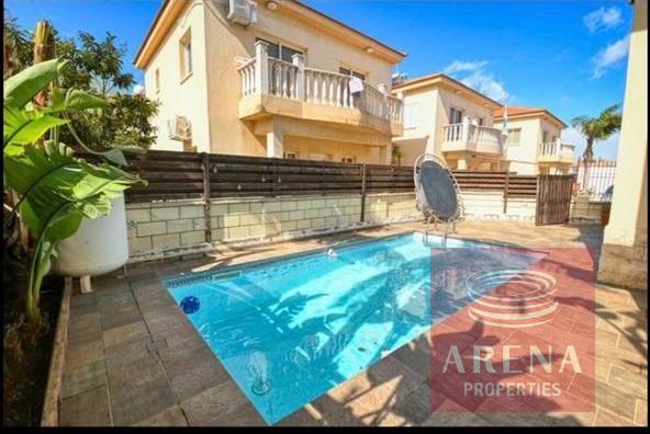 Image No.3-Villa de 3 chambres à vendre à Famagusta