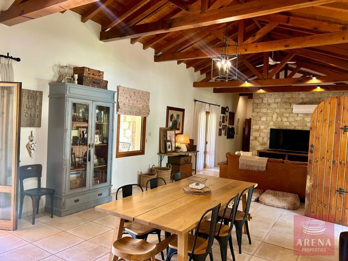 Image No.16-Bungalow de 4 chambres à vendre à Larnaca