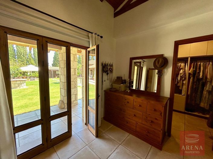 Image No.18-Bungalow de 4 chambres à vendre à Larnaca