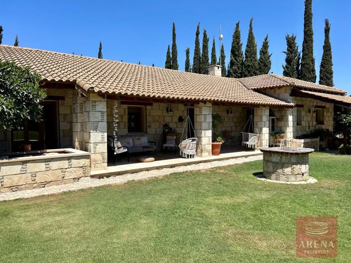 Image No.3-Bungalow de 4 chambres à vendre à Larnaca