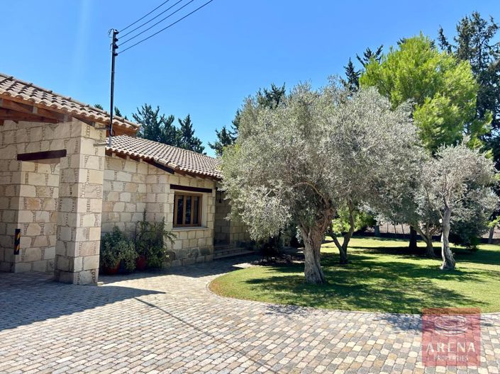 Image No.4-Bungalow de 4 chambres à vendre à Larnaca