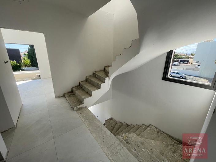 Image No.9-Villa de 4 chambres à vendre à Larnaca