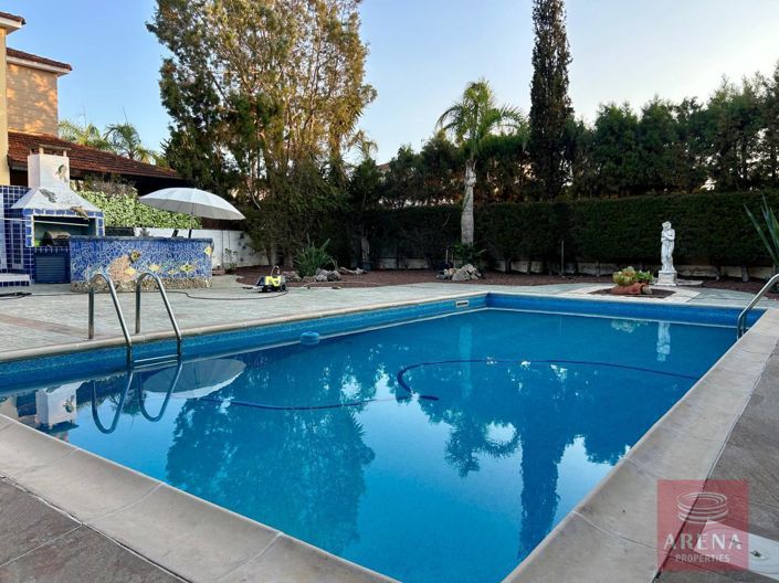 Image No.7-Villa de 4 chambres à vendre à Larnaca