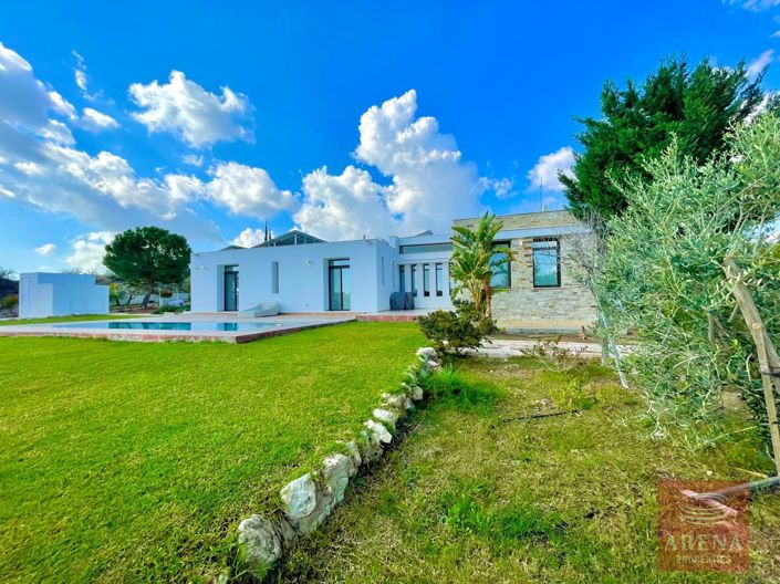 Image No.4-Bungalow de 4 chambres à vendre à Larnaca