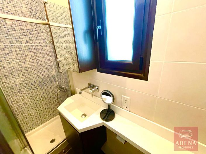 Image No.40-Bungalow de 4 chambres à vendre à Larnaca