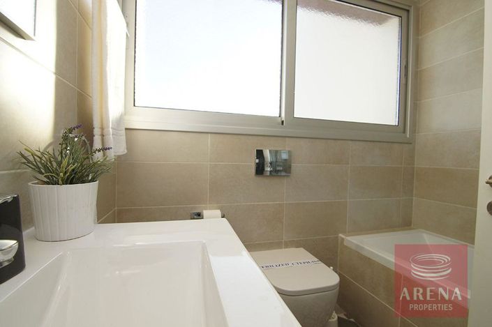 Image No.17-3 Bed Villa for sale