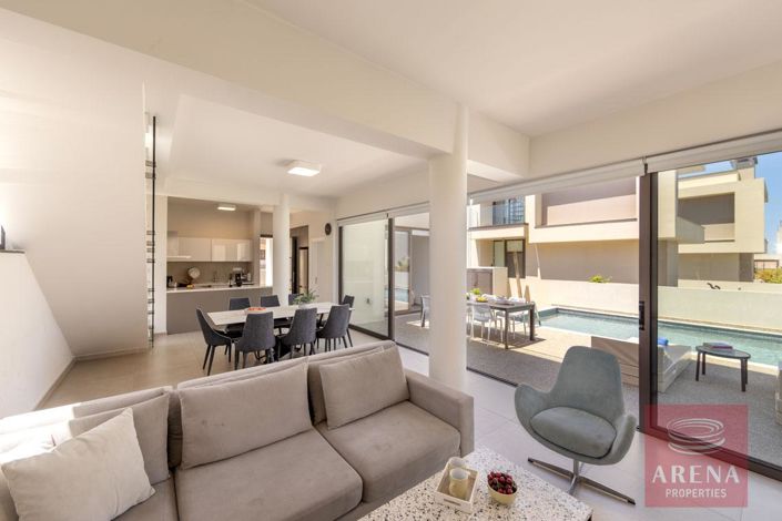 Image No.10-3 Bed Villa for sale