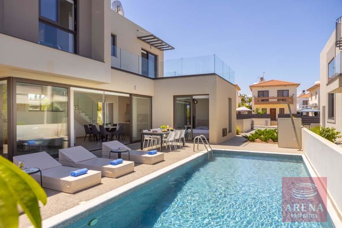 Image No.2-3 Bed Villa for sale