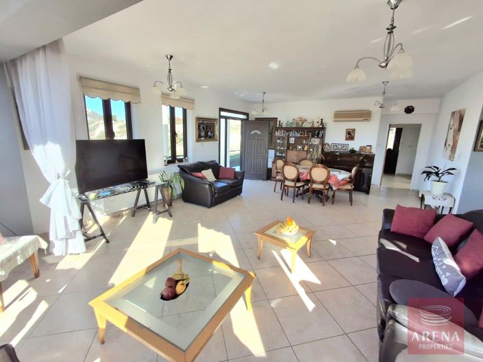 Image No.18-7 Bed Villa for sale