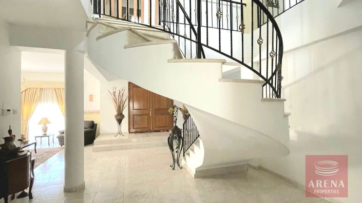 Image No.20-Villa de 5 chambres à vendre à Larnaca